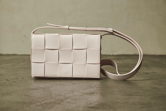 How to secure you are in for a genuine designer handbag - Brandsamsara