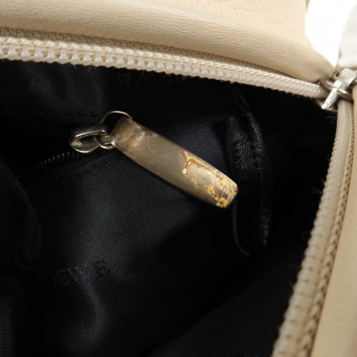 Loewe Anagram Leather, Beige, Leather, Tote Bag