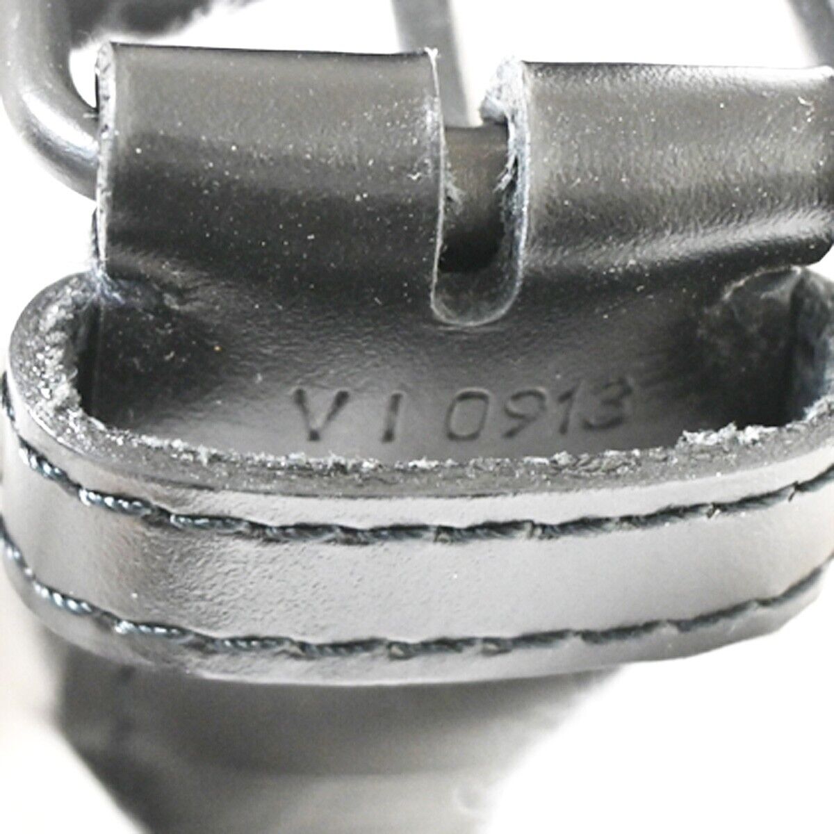 Louis Vuitton Sac d'épaule, Black, Leather, shoulder