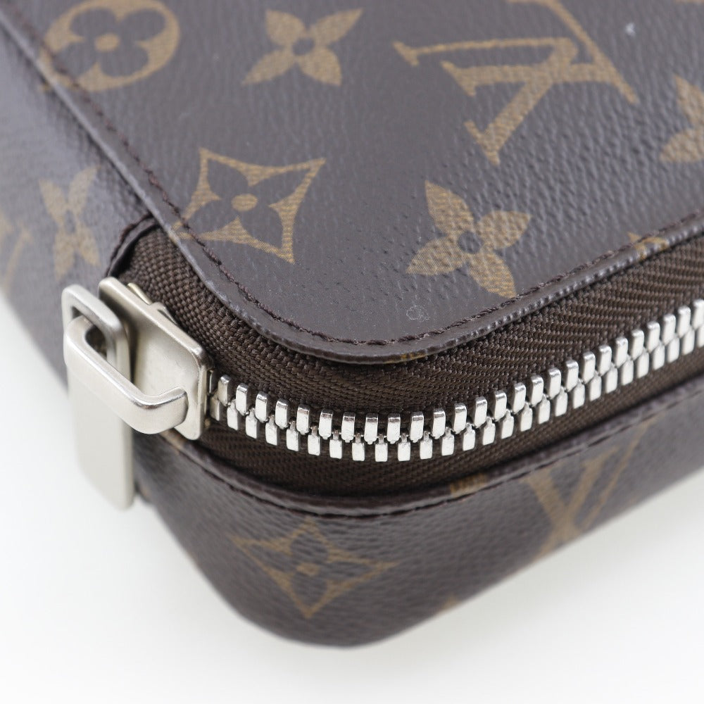 Louis Vuitton Horizon, Brown, Canvas, clutch