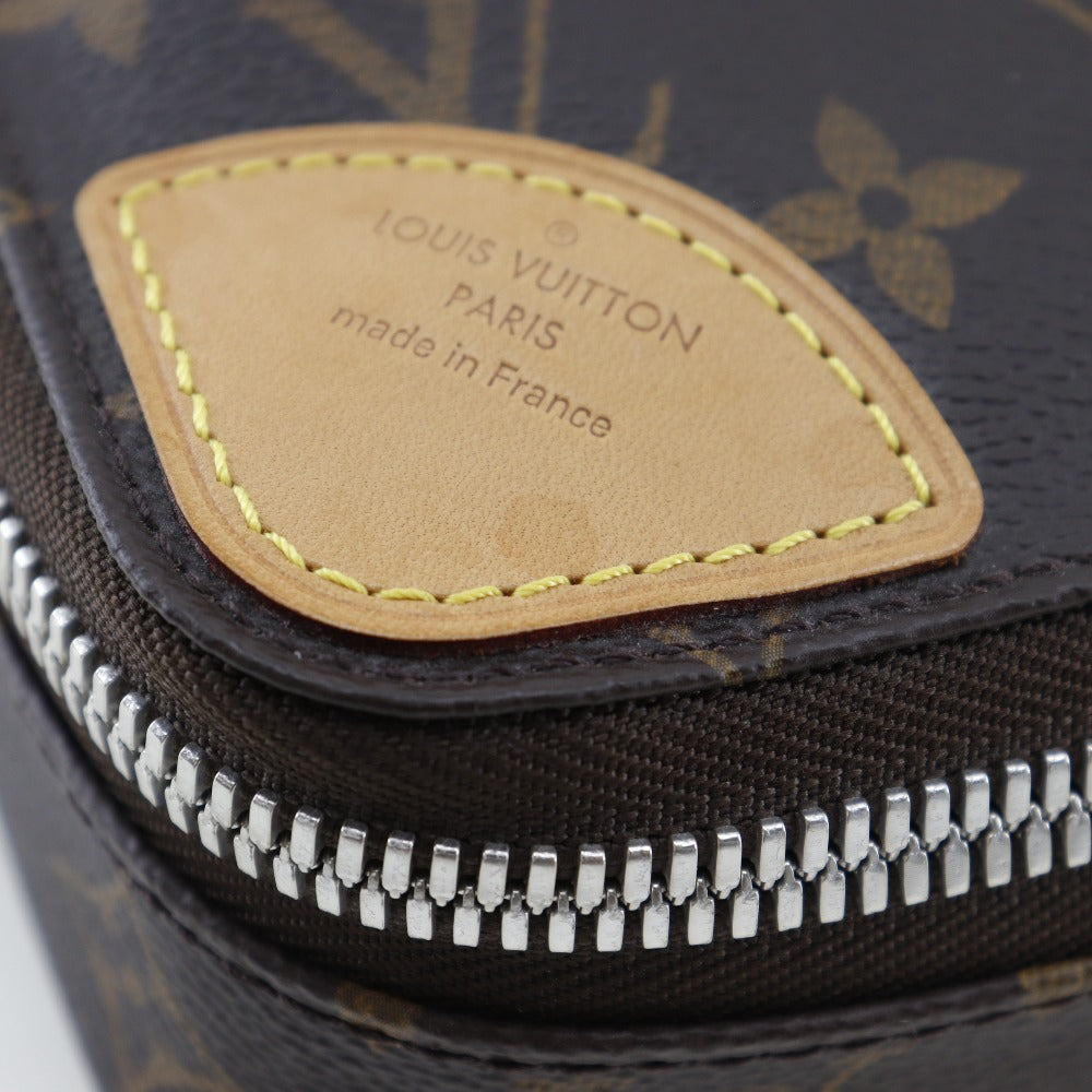 Louis Vuitton Horizon, Brown, Canvas, clutch