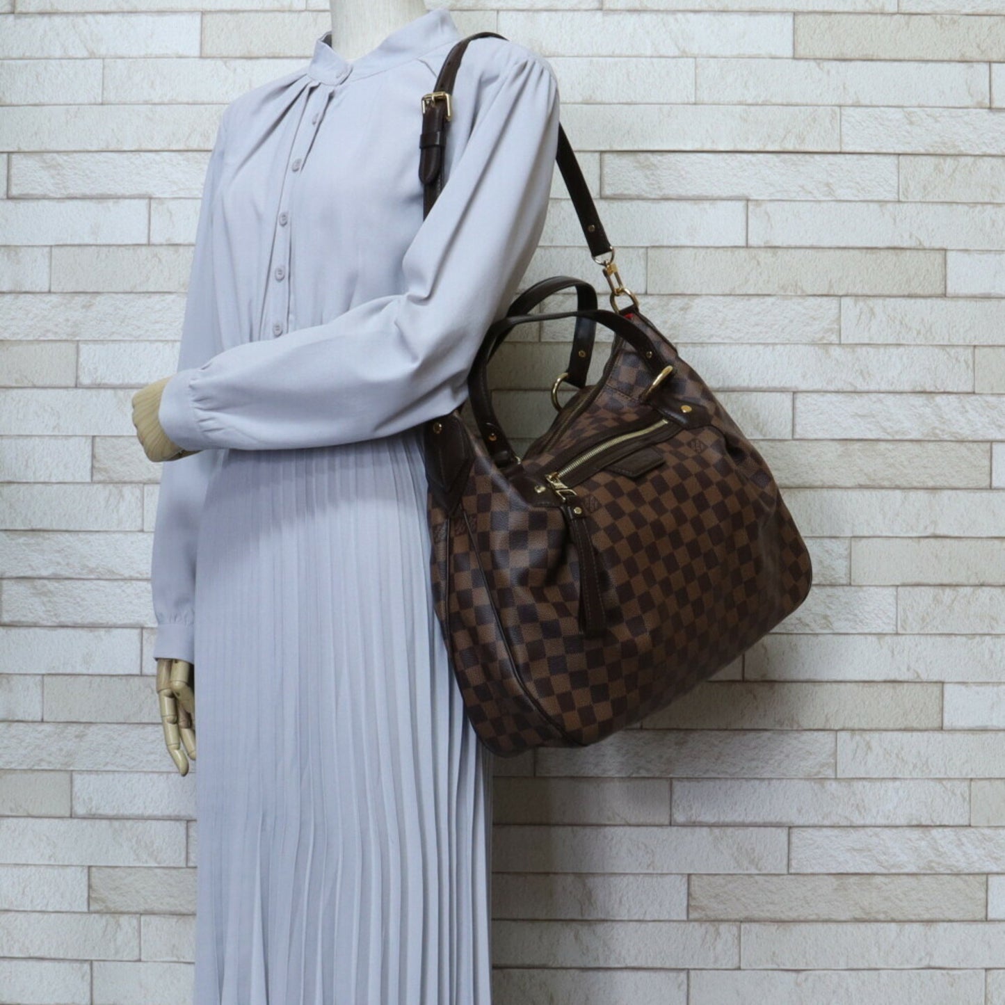 Louis Vuitton Evora, Brown, Canvas, shoulder