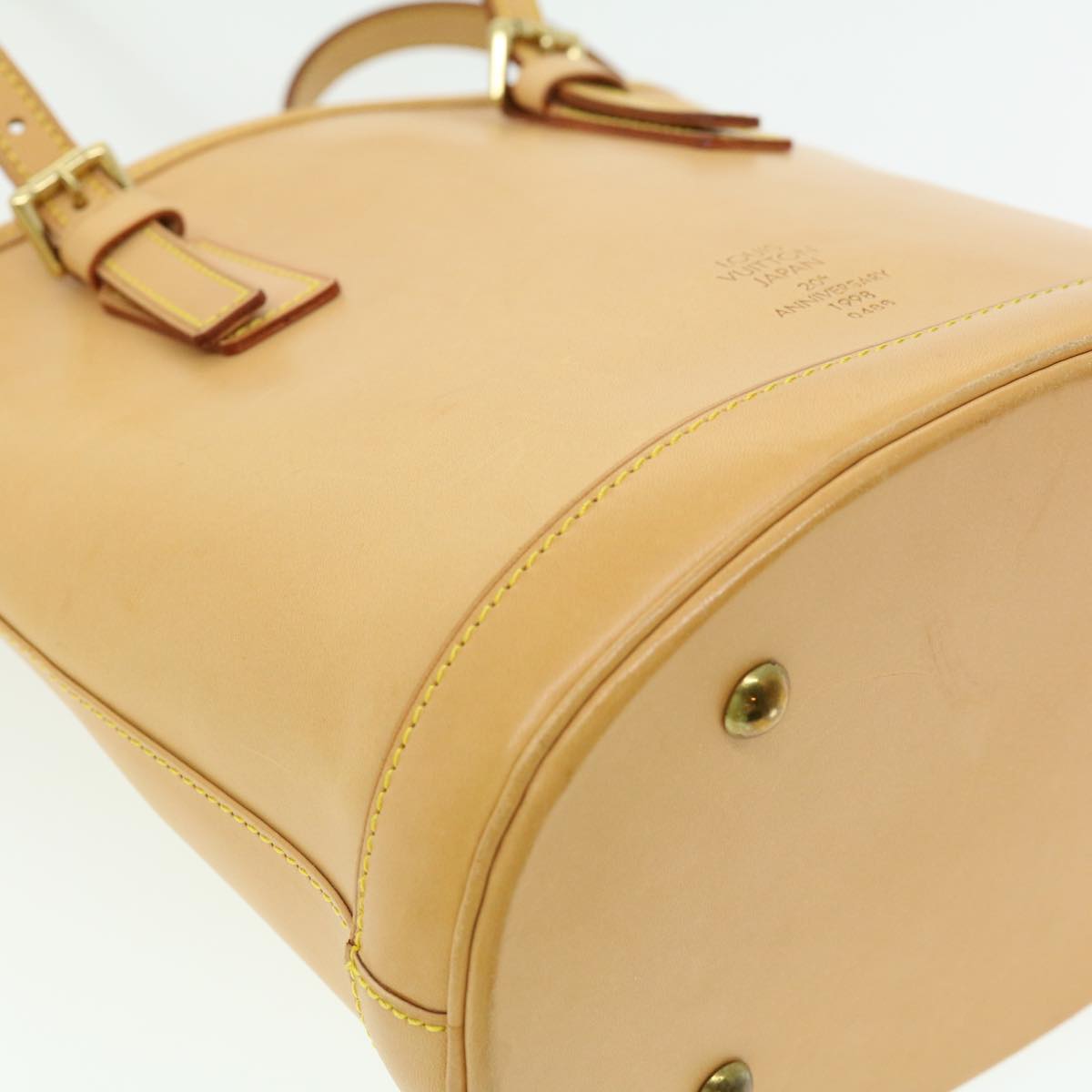 Louis Vuitton Bucket PM, Beige, Leather, shoulder