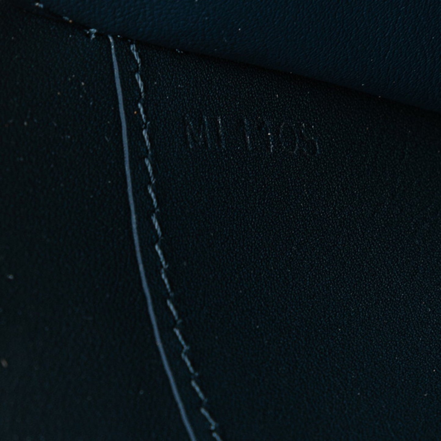 Louis Vuitton Zippy XL, Navy, Leather, wallet