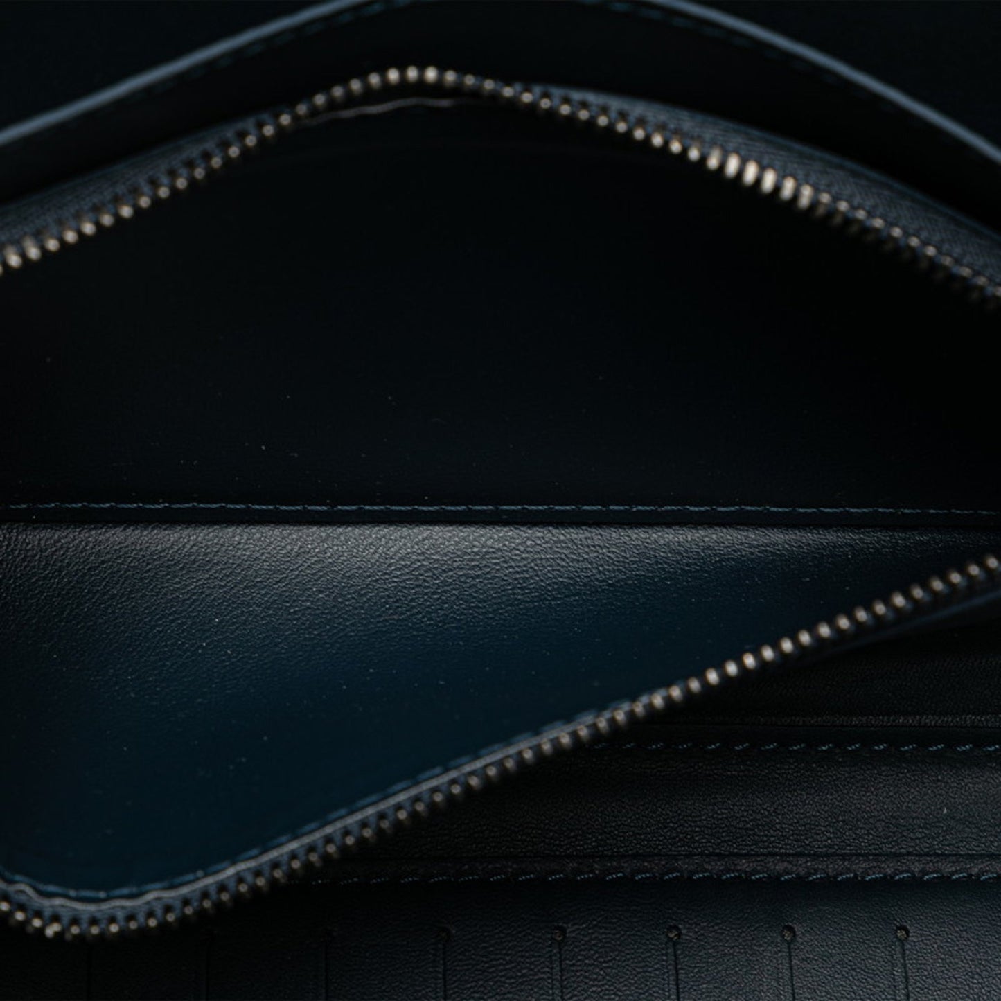 Louis Vuitton Zippy XL, Navy, Leather, wallet