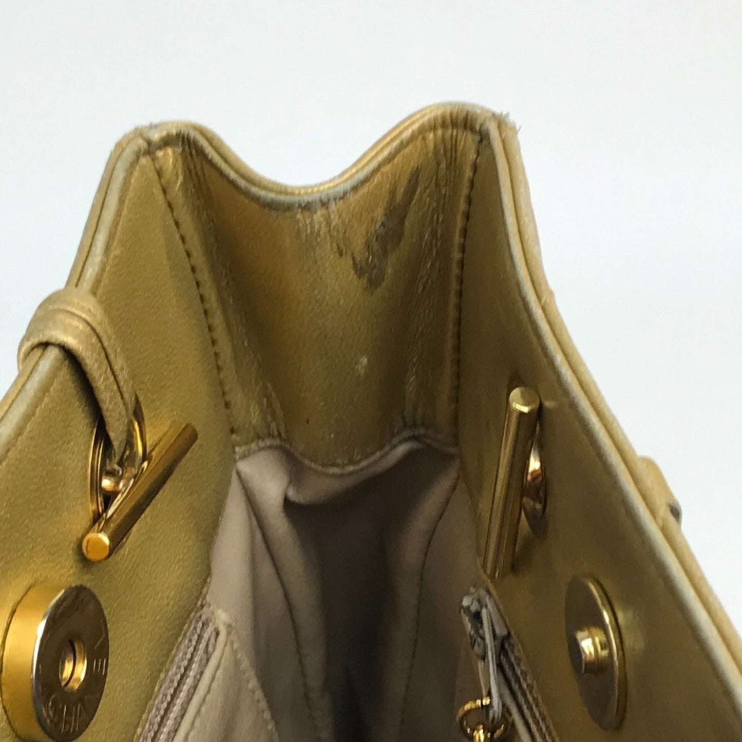 Chanel Matelassé, Gold, Leather, shoulder