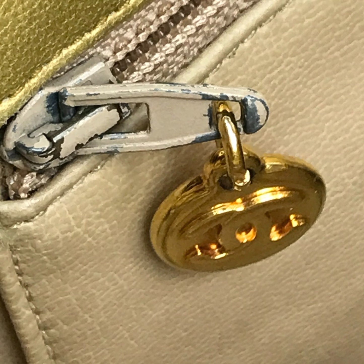 Chanel Matelassé, Gold, Leather, shoulder