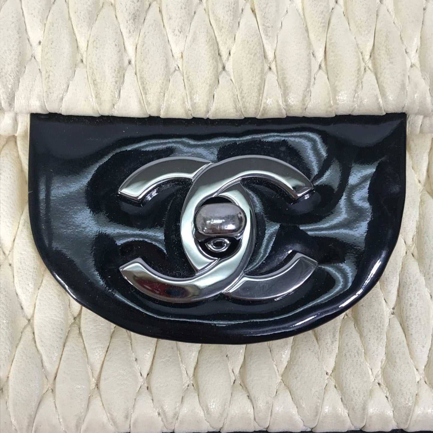 Chanel Timeless, White, Leather, shoulder