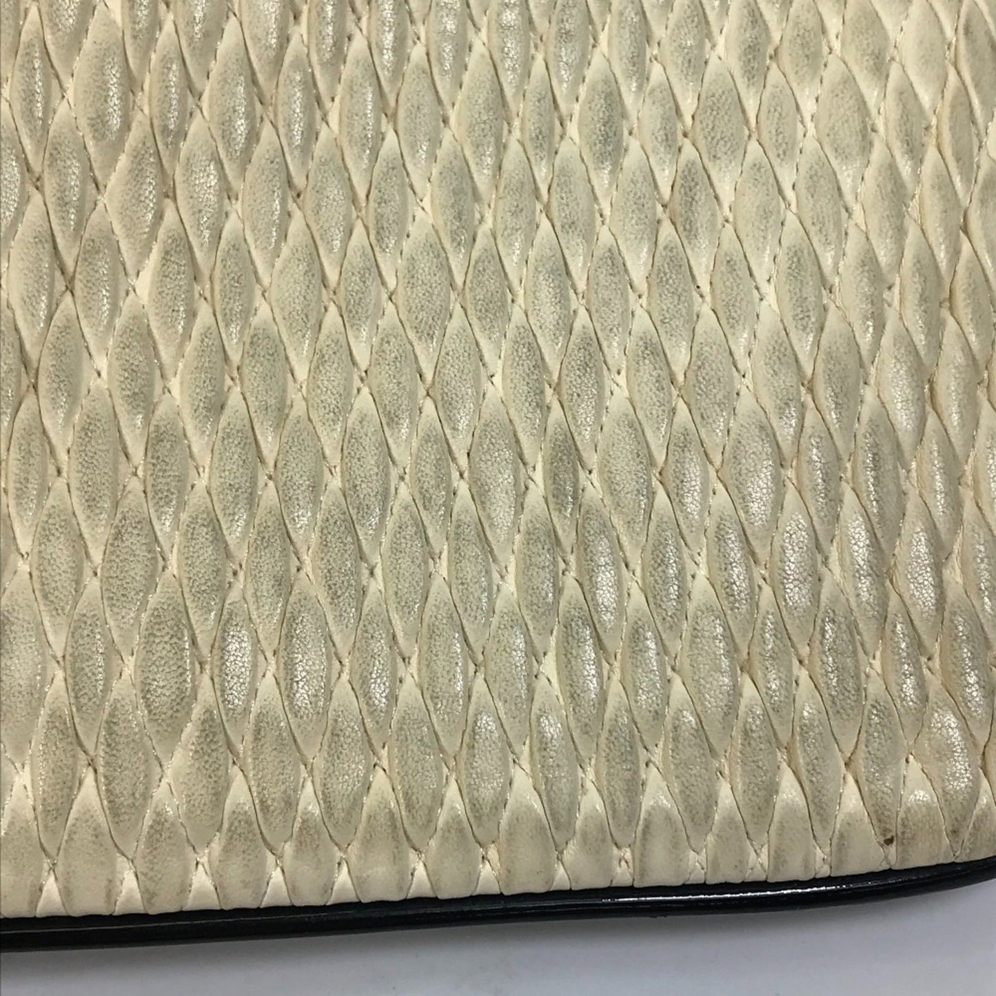 Chanel Timeless, White, Leather, shoulder