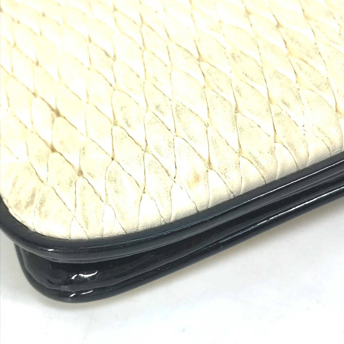 Chanel Timeless, White, Leather, shoulder