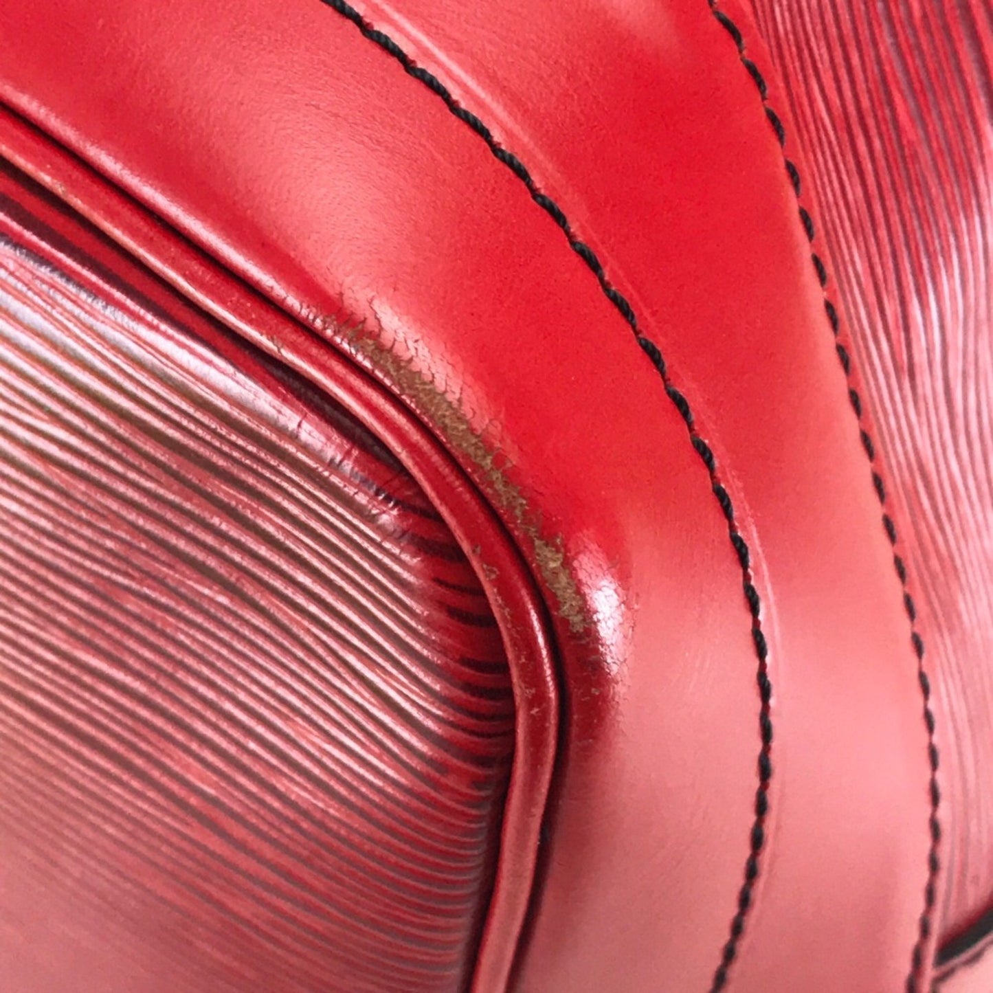 Louis Vuitton Noé, Red, Leather, shoulder