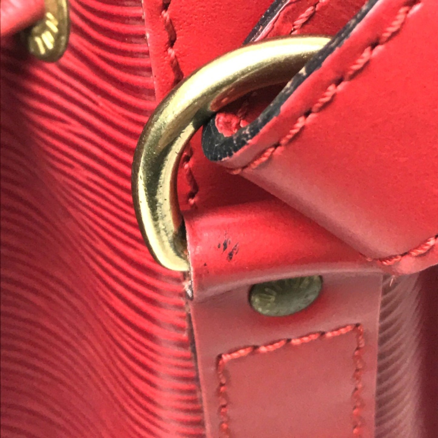 Louis Vuitton Noé PM, Red, Leather, shoulder