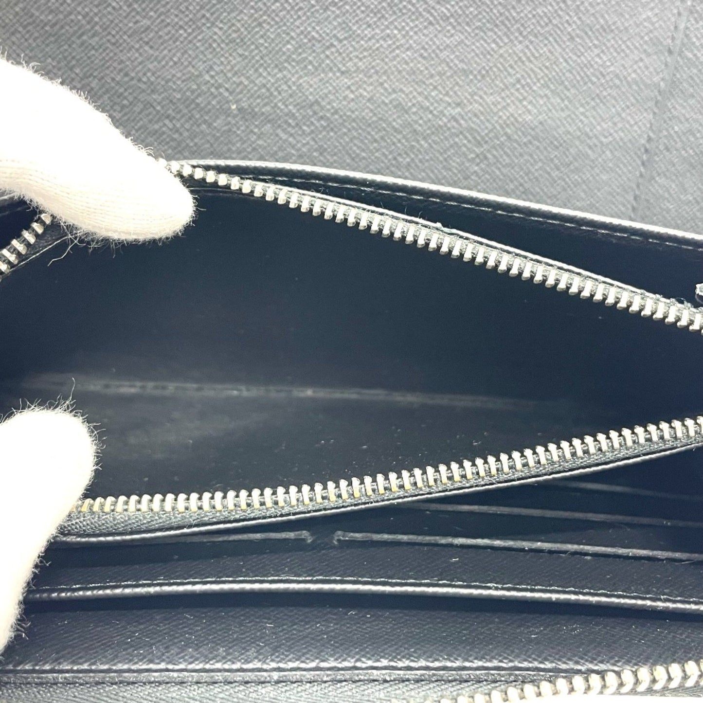Louis Vuitton Zippy organizer, Black, Canvas, wallet