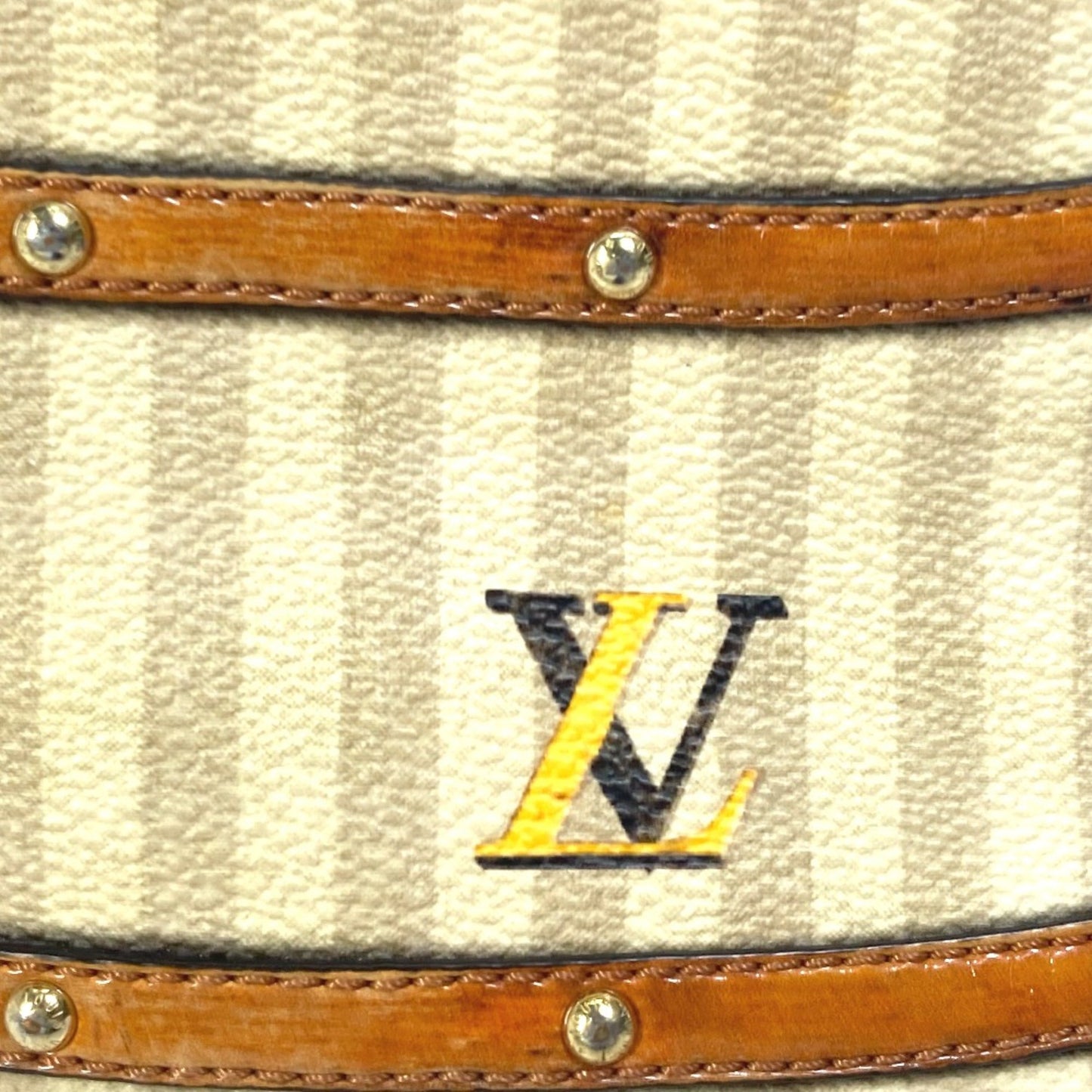 Louis Vuitton Alma, Beige, Canvas, handbag