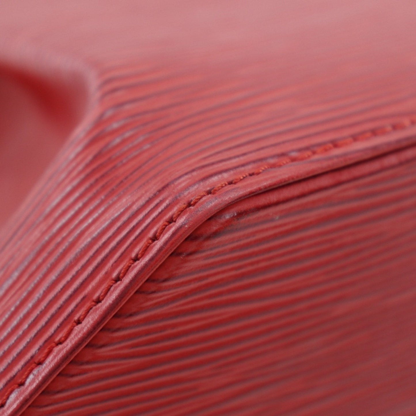 Louis Vuitton Sac d'épaule, Red, Leather, shoulder