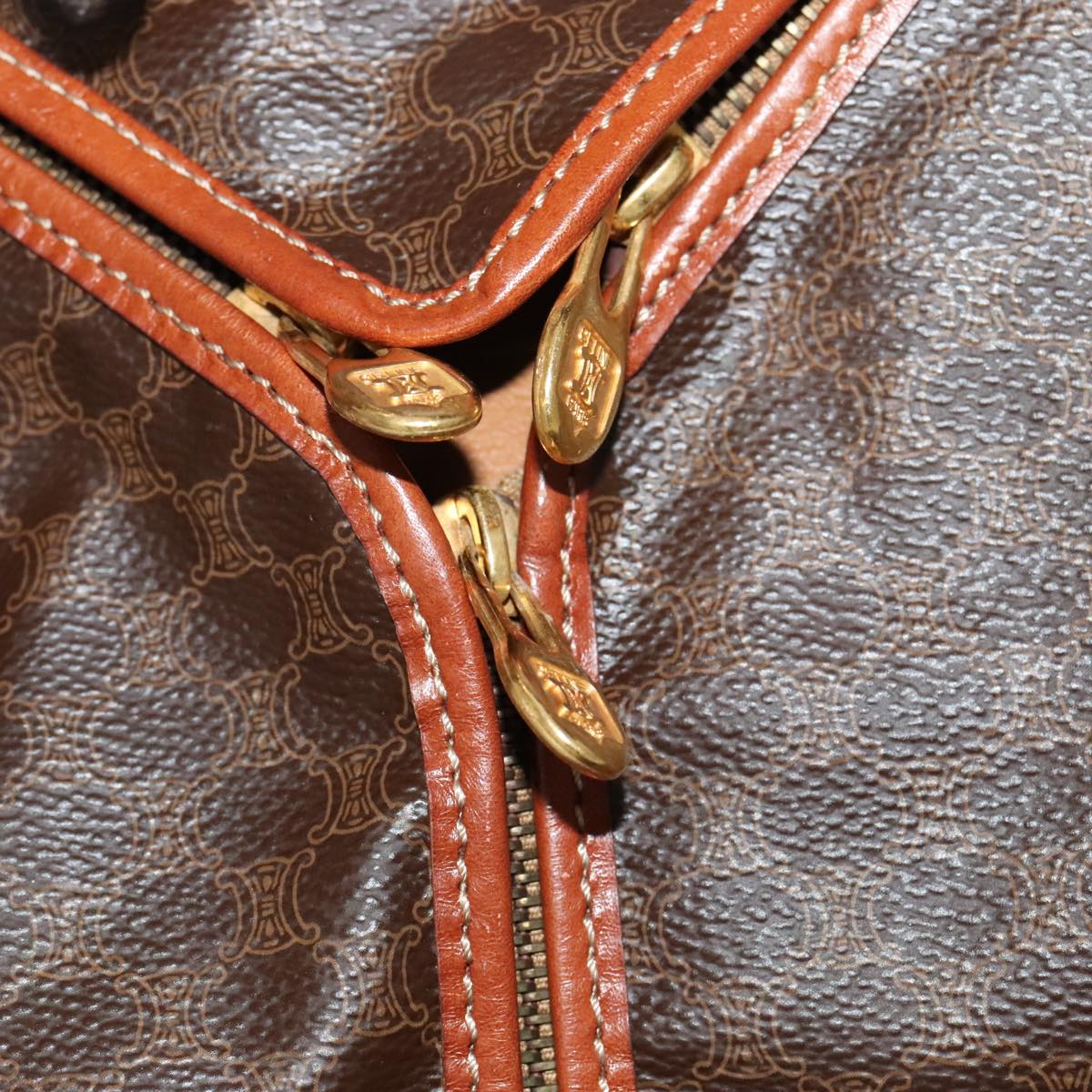 Céline Macadam, Brown, Canvas, travel