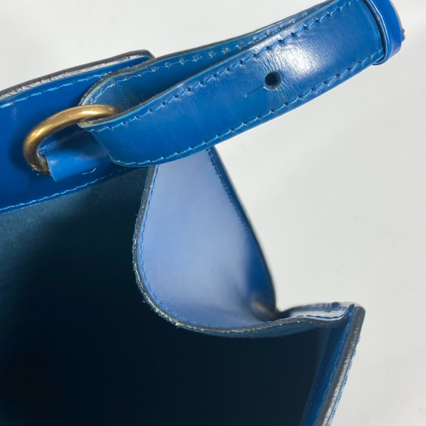 Louis Vuitton Cluny, Blue, Leather, shoulder