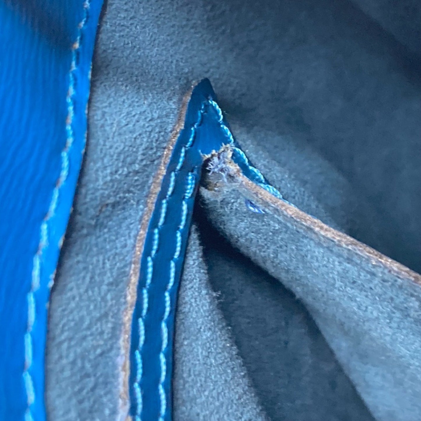 Louis Vuitton Cluny, Blue, Leather, shoulder