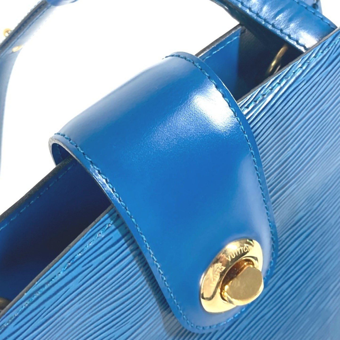 Louis Vuitton Cluny, Blue, Leather, shoulder