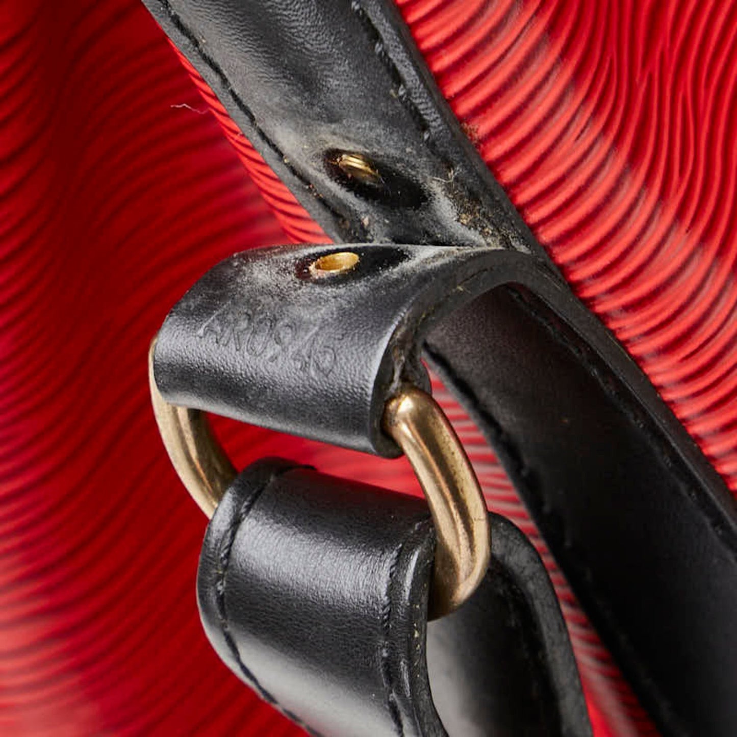 Louis Vuitton Noé, Red, Leather, shoulder
