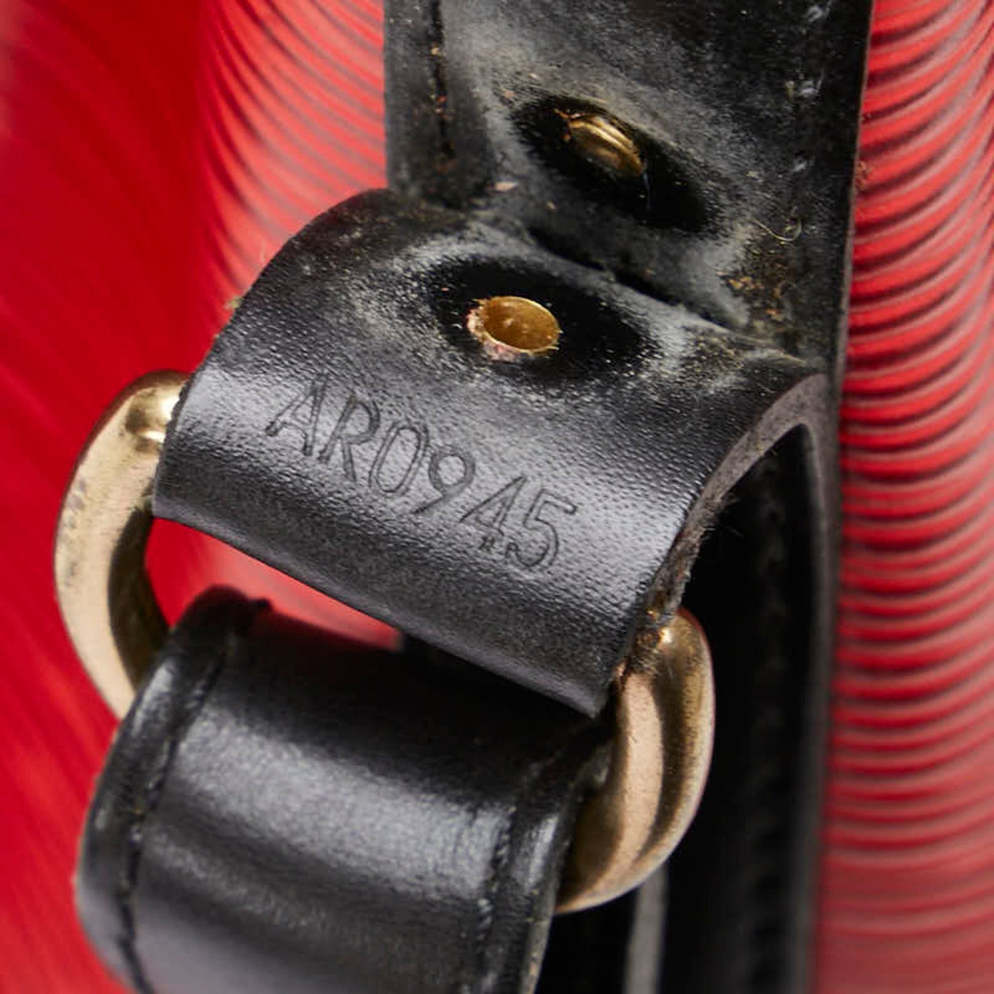 Louis Vuitton Noé, Red, Leather, shoulder