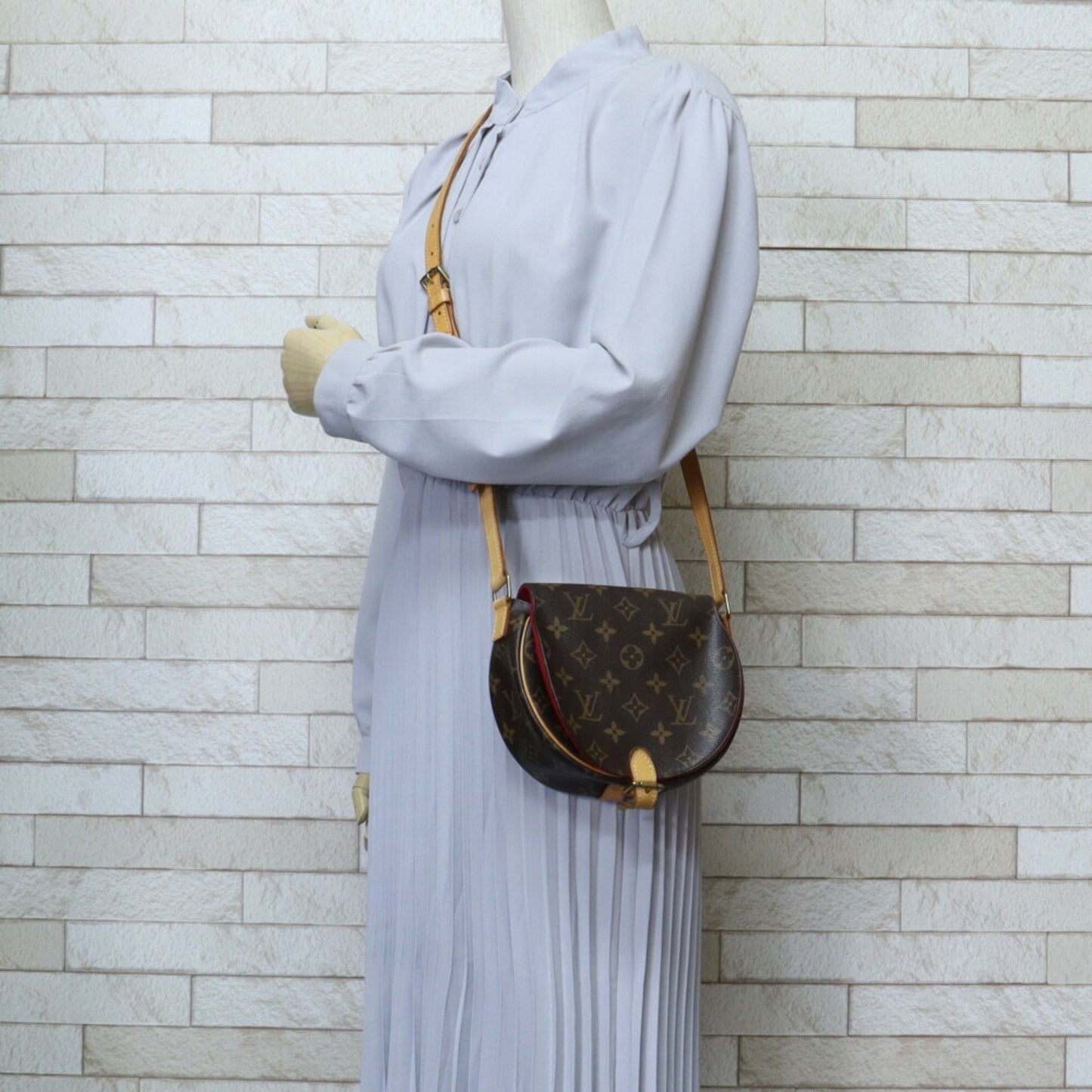 Louis Vuitton Tambourin, Brown, Canvas, shoulder