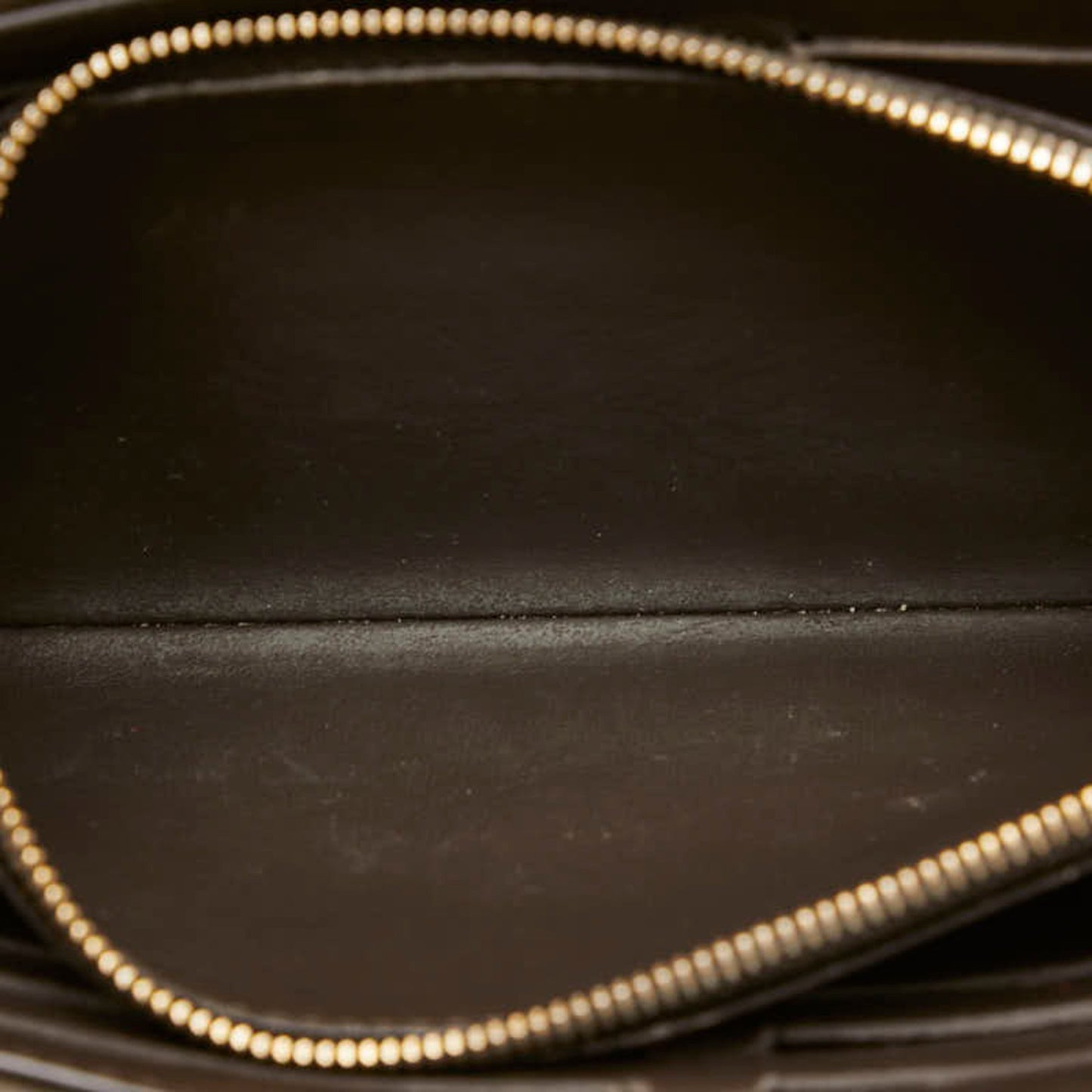 Louis Vuitton Capucines, Beige, Leather, wallet