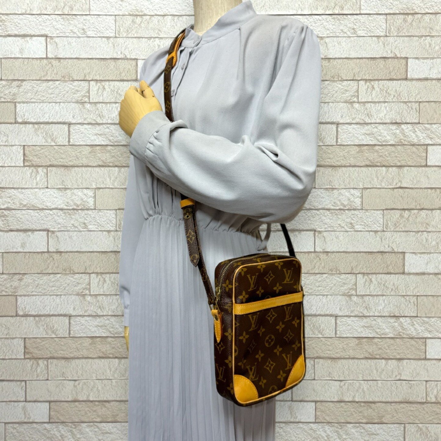 Louis Vuitton Danube, Brown, Canvas, shoulder
