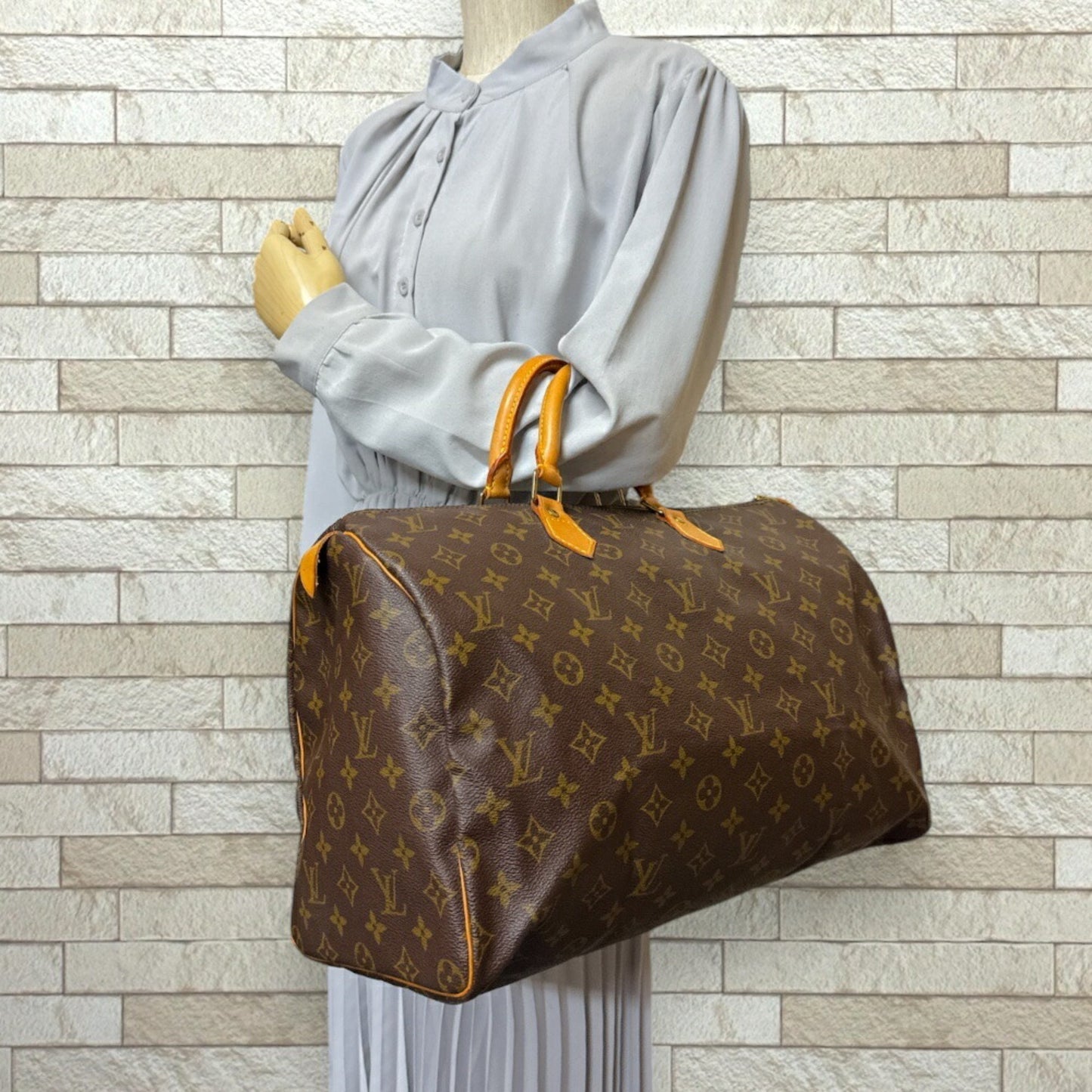 Louis Vuitton Speedy 40, Brown, Canvas, travel