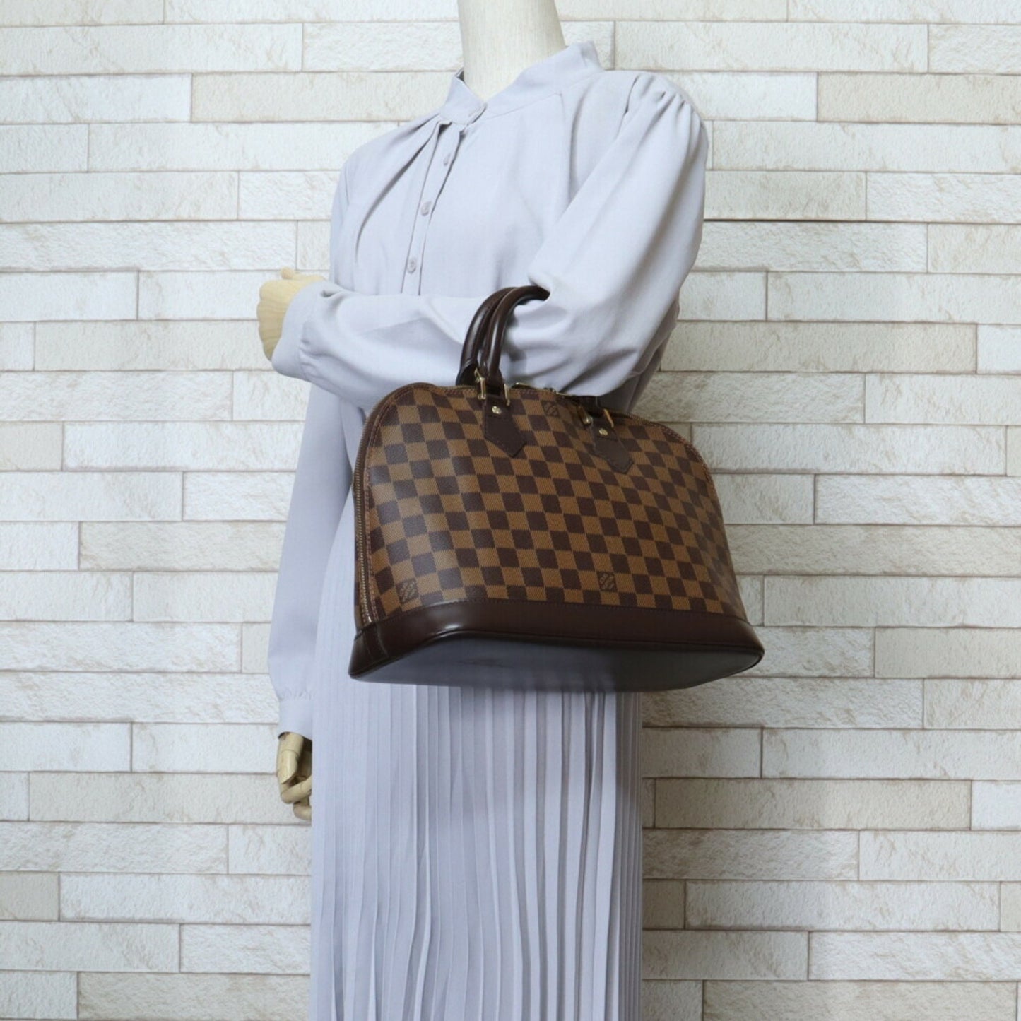 Louis Vuitton Alma, Brown, Canvas, handbag