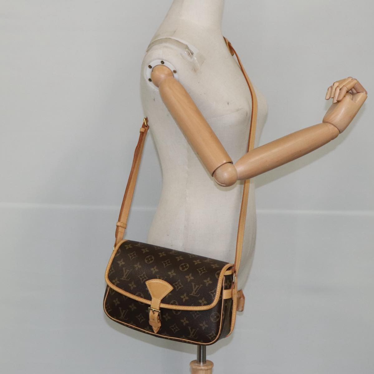 Louis Vuitton Sologne, Brown, Canvas, shoulder