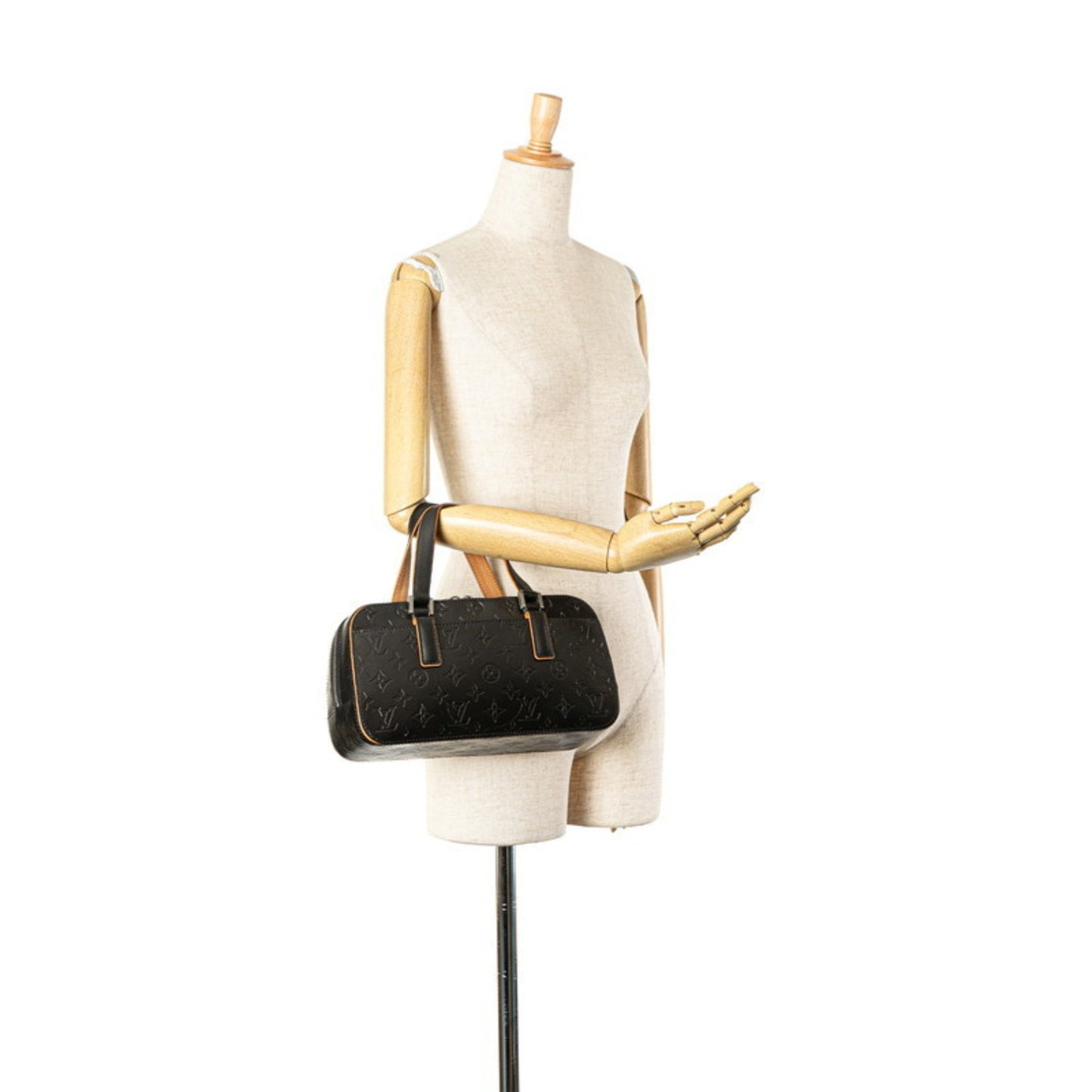 Louis Vuitton Shelton, Black, Leather, handbag
