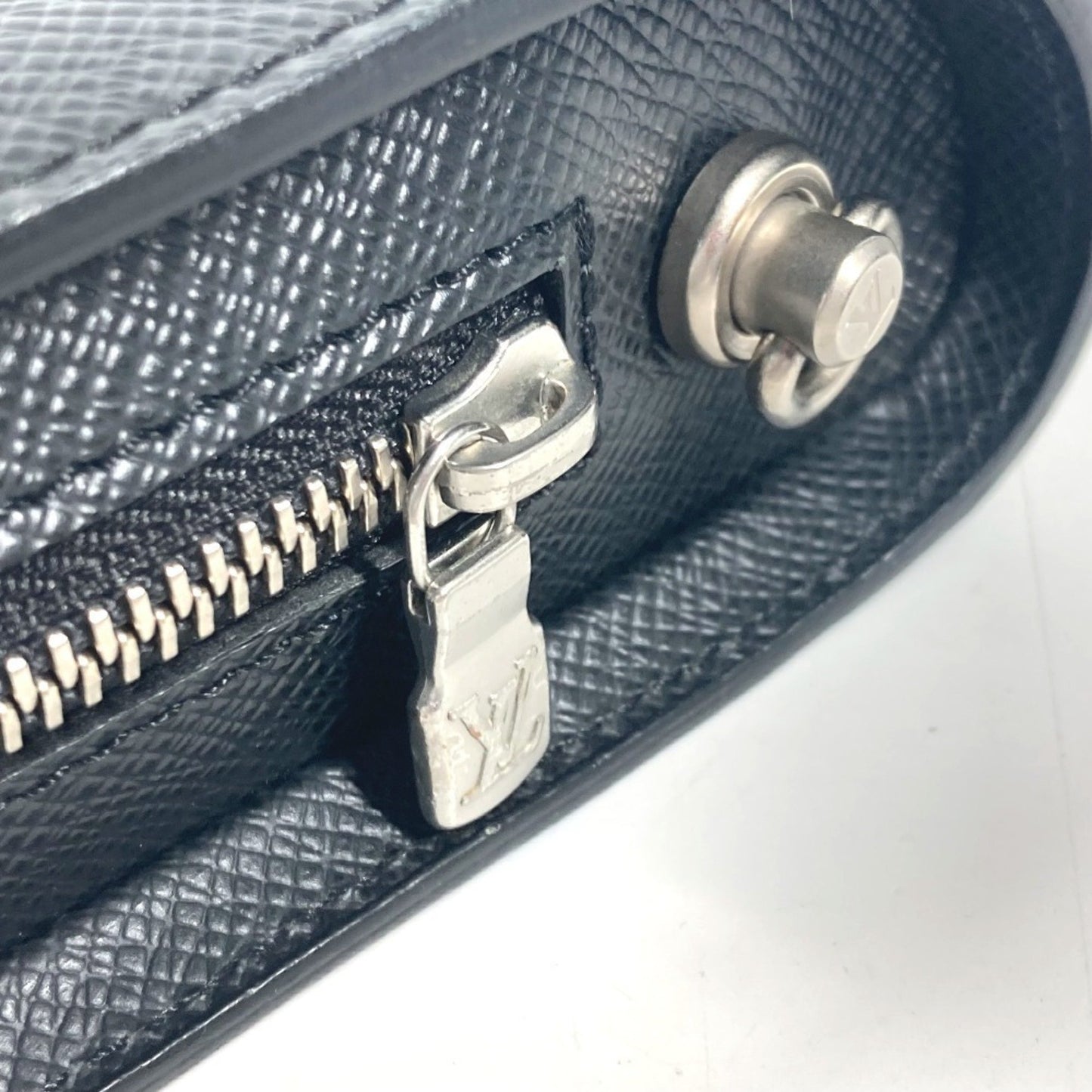 Louis Vuitton Baikal, Black, Leather, clutch
