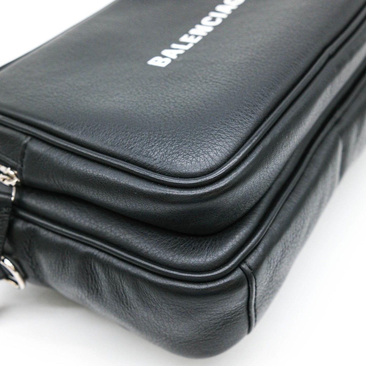 Balenciaga Everyday, Black, Leather, shoulder