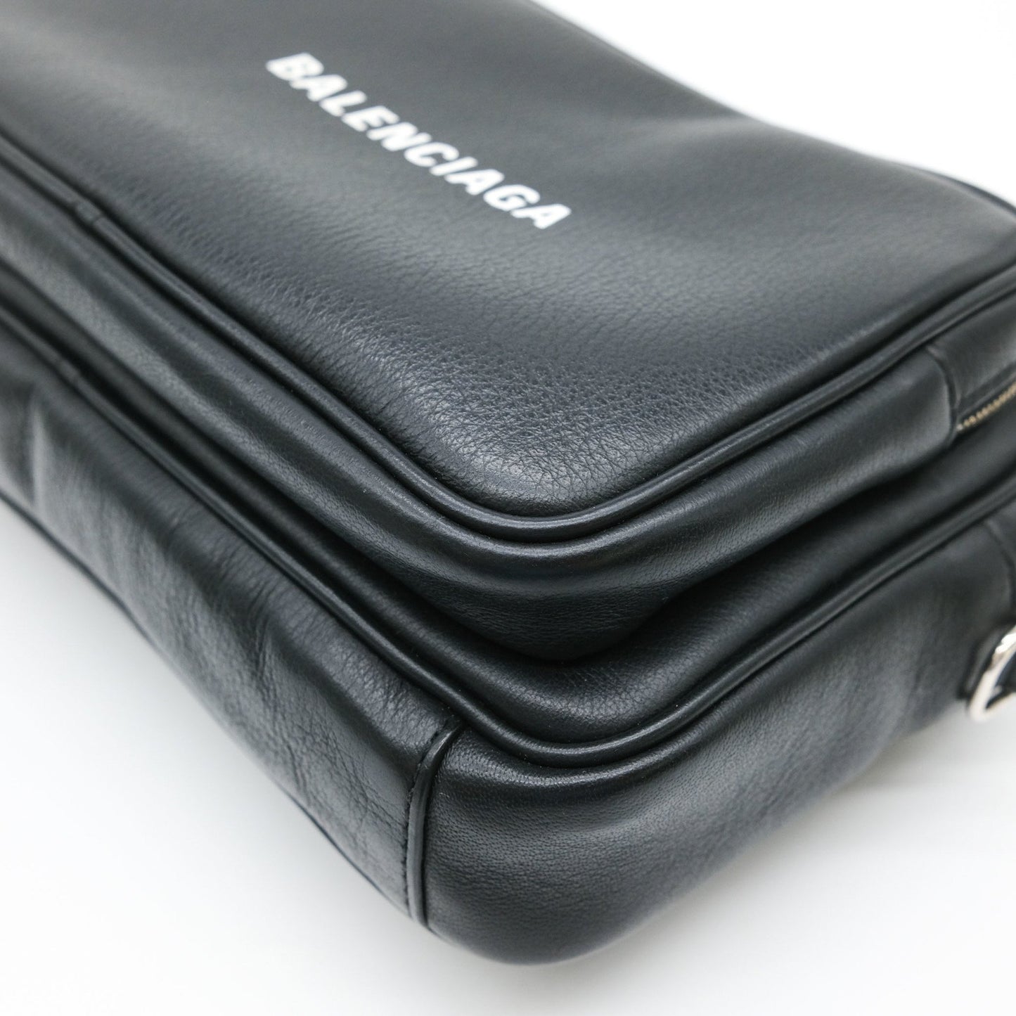 Balenciaga Everyday, Black, Leather, shoulder