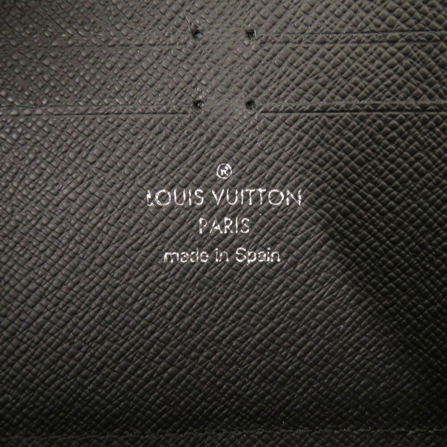 Louis Vuitton Zippy Dragonne, Black, Leather, wallet