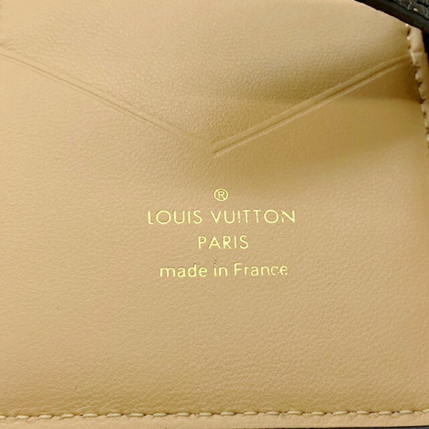 Louis Vuitton Portefeuille compact LV Vertical, Black, Leather, wallet