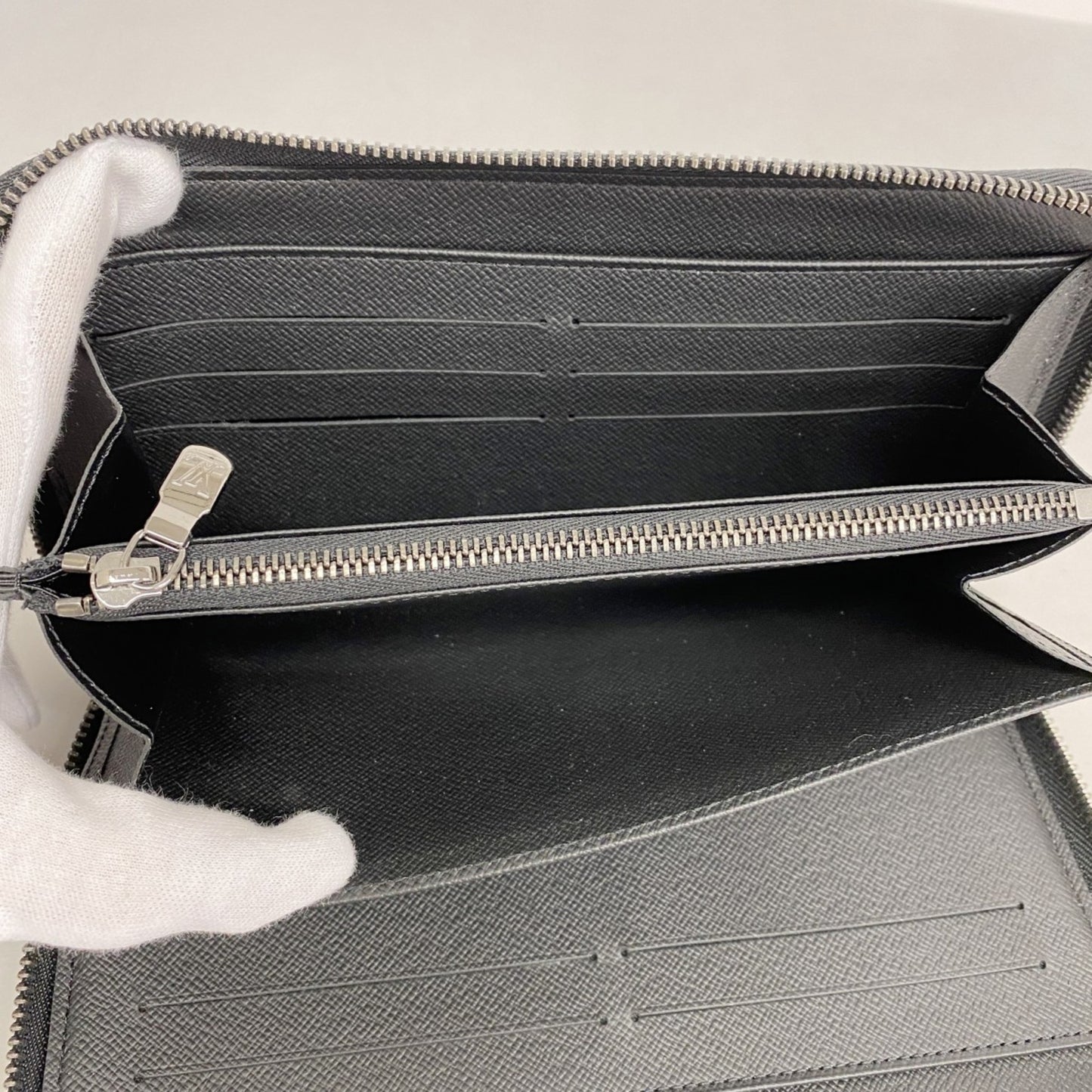 Louis Vuitton Zippy organizer, Black, Canvas, wallet