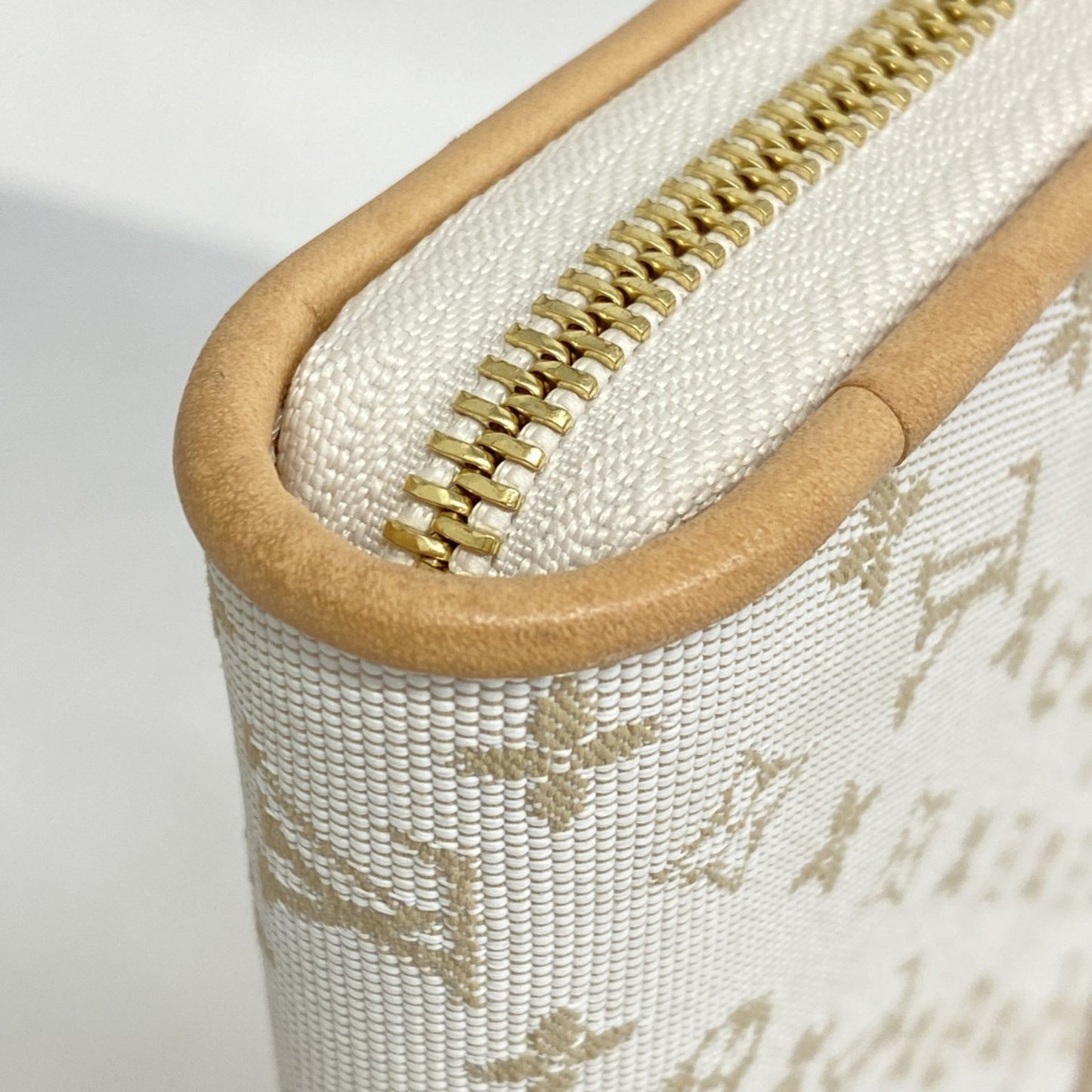 Louis Vuitton Zippy wallet, Ecru, Canvas, wallet