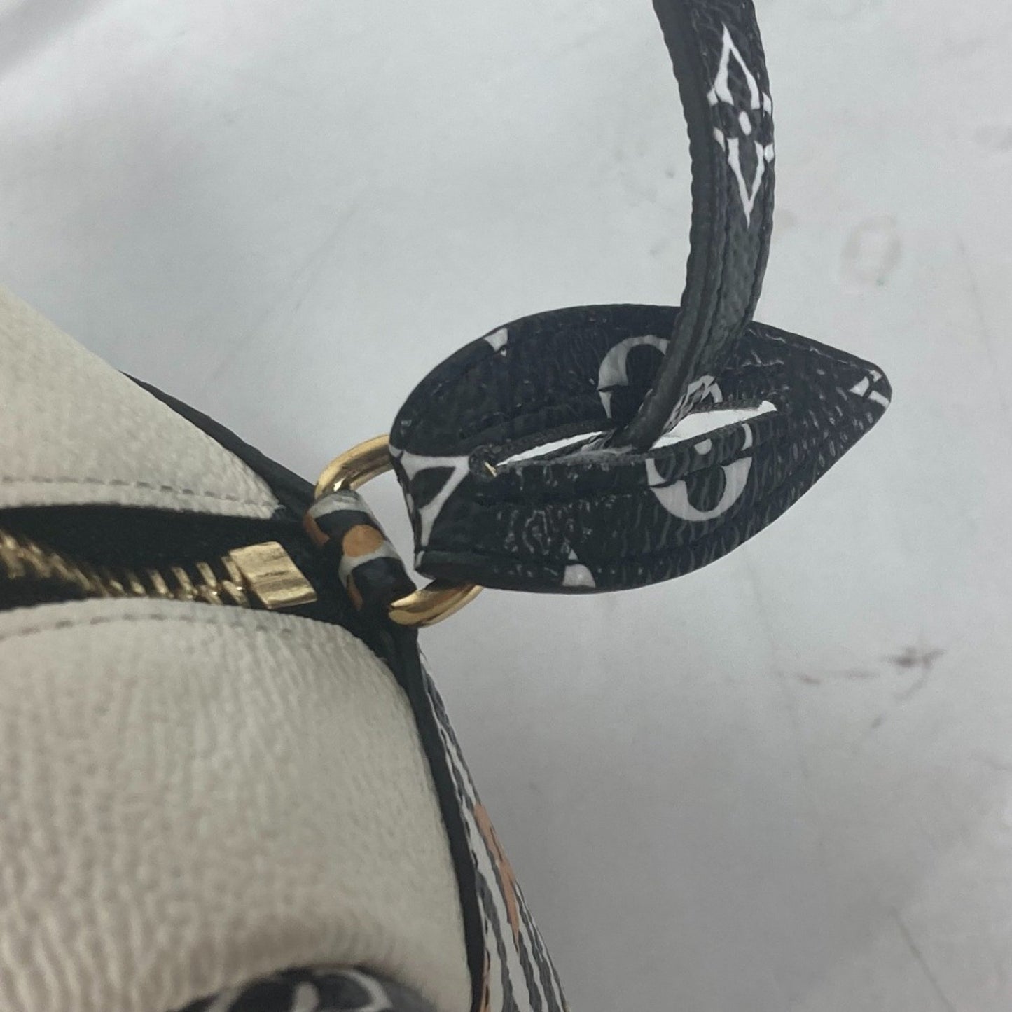 Louis Vuitton Beach Pouch, Black, Leather, clutch