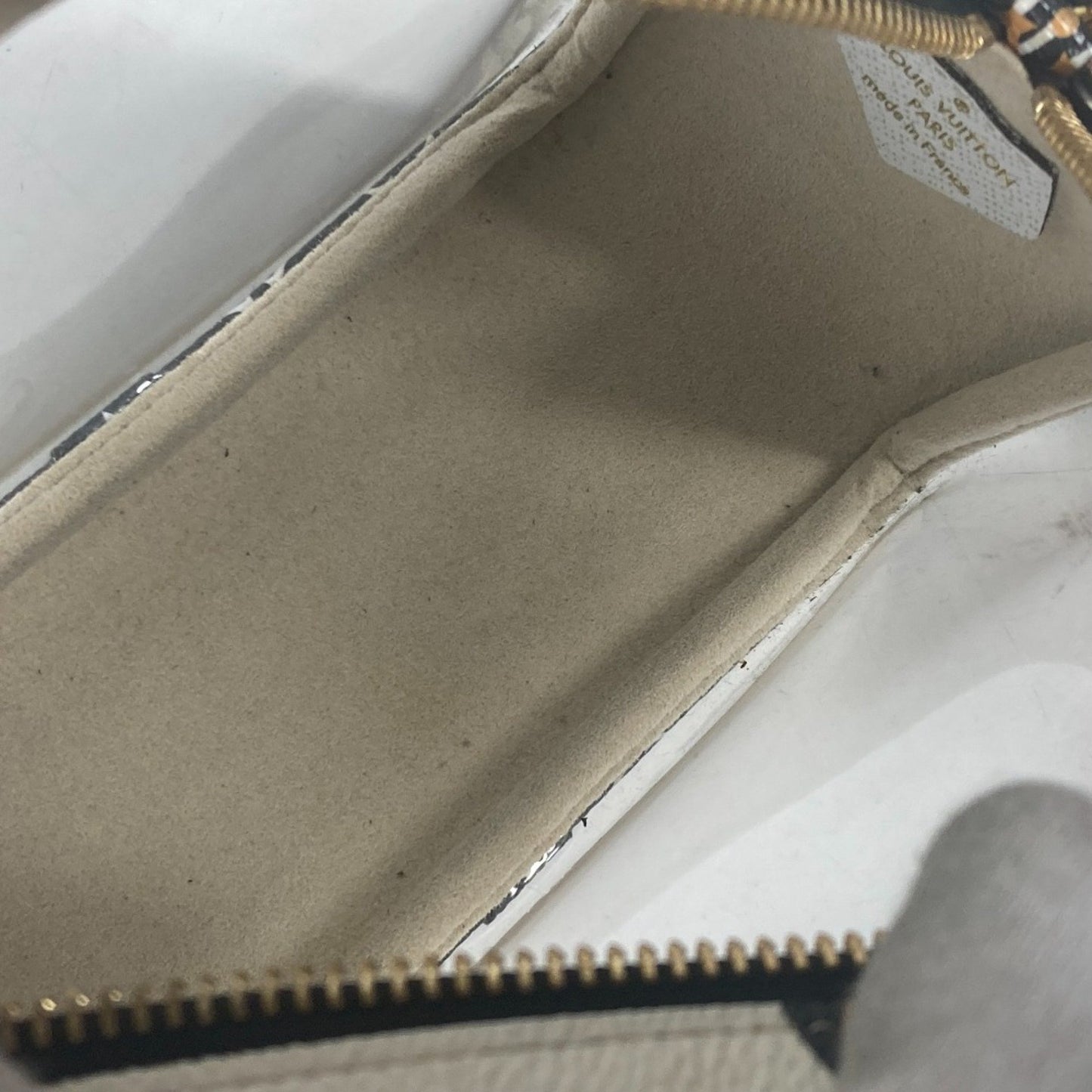 Louis Vuitton Beach Pouch, Black, Leather, clutch