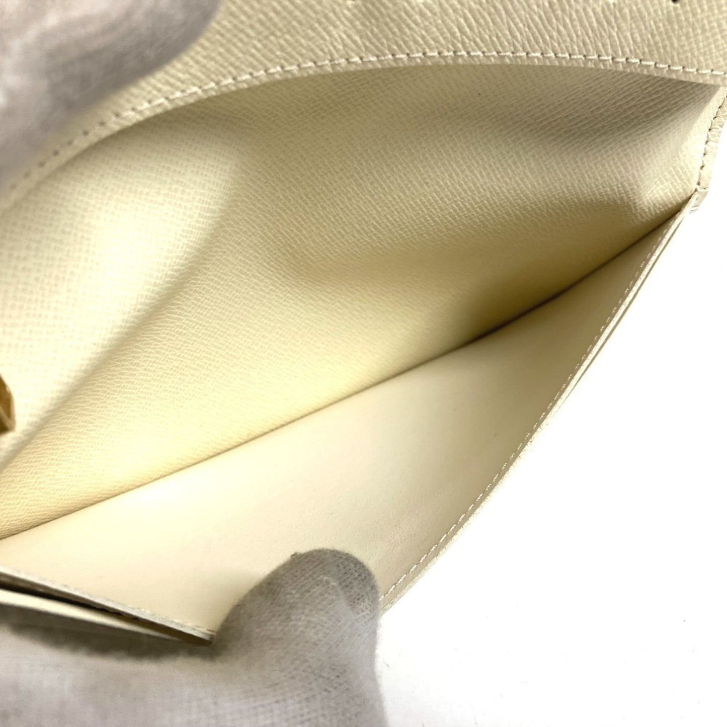 Louis Vuitton Brazza, White, Leather, wallet
