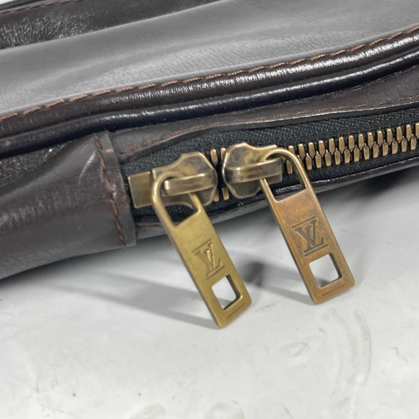 Louis Vuitton Utah, Brown, Leather, clutch