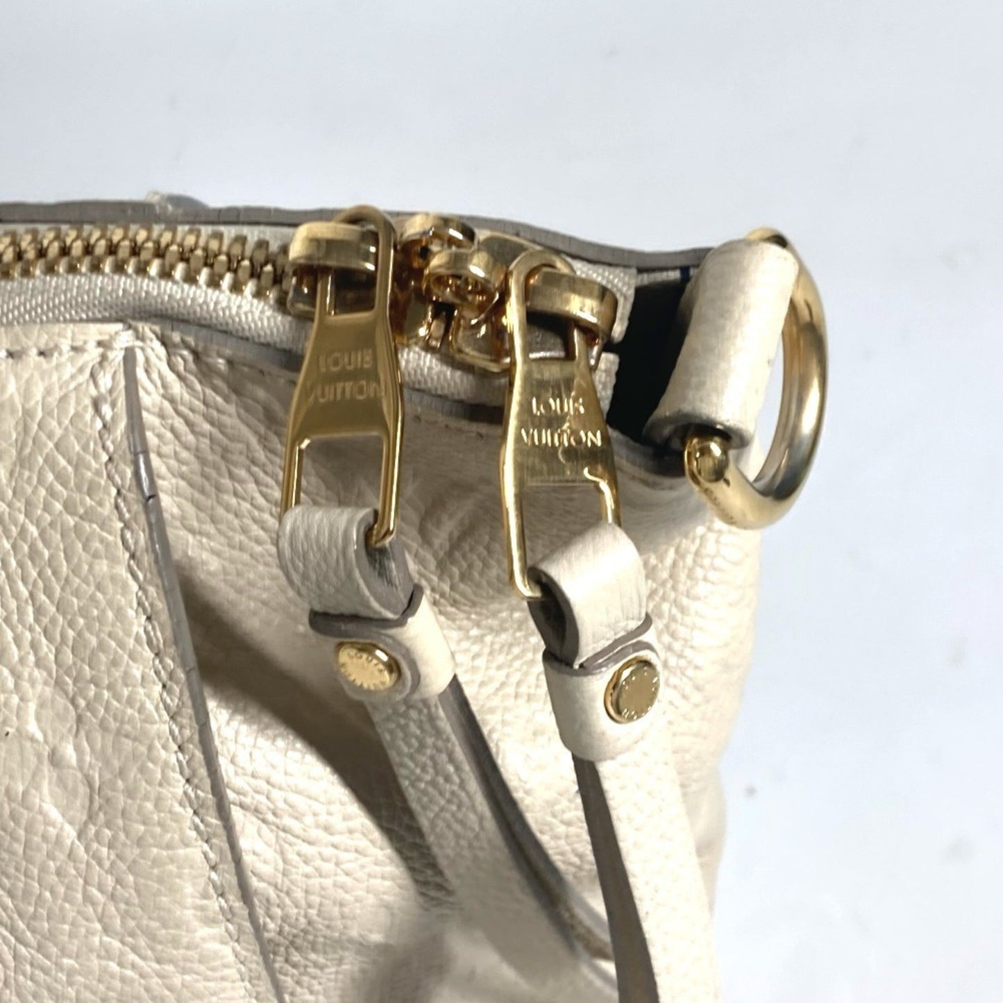 Louis Vuitton Lumineuse, White, Leather, tote