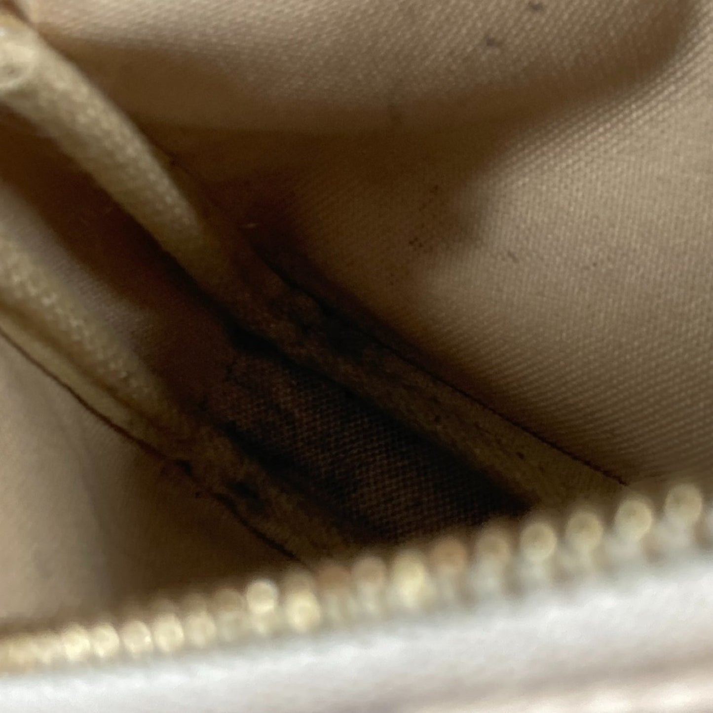Louis Vuitton Mini Pochette Accessoires, White, Canvas, handbag