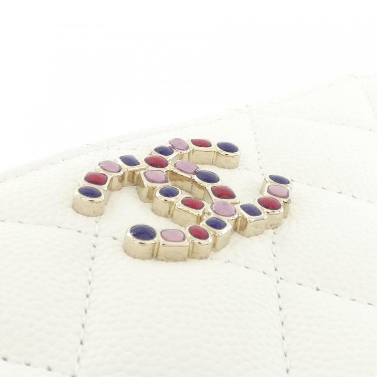 Chanel Zip around wallet, White, Leather, wallet