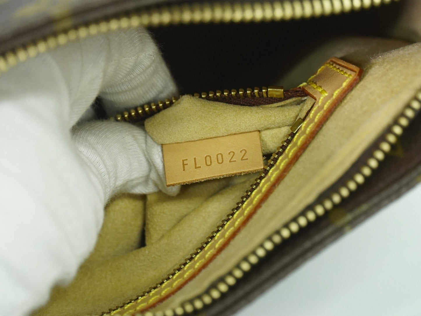 Louis Vuitton Looping MM, Brown, Canvas, handbag