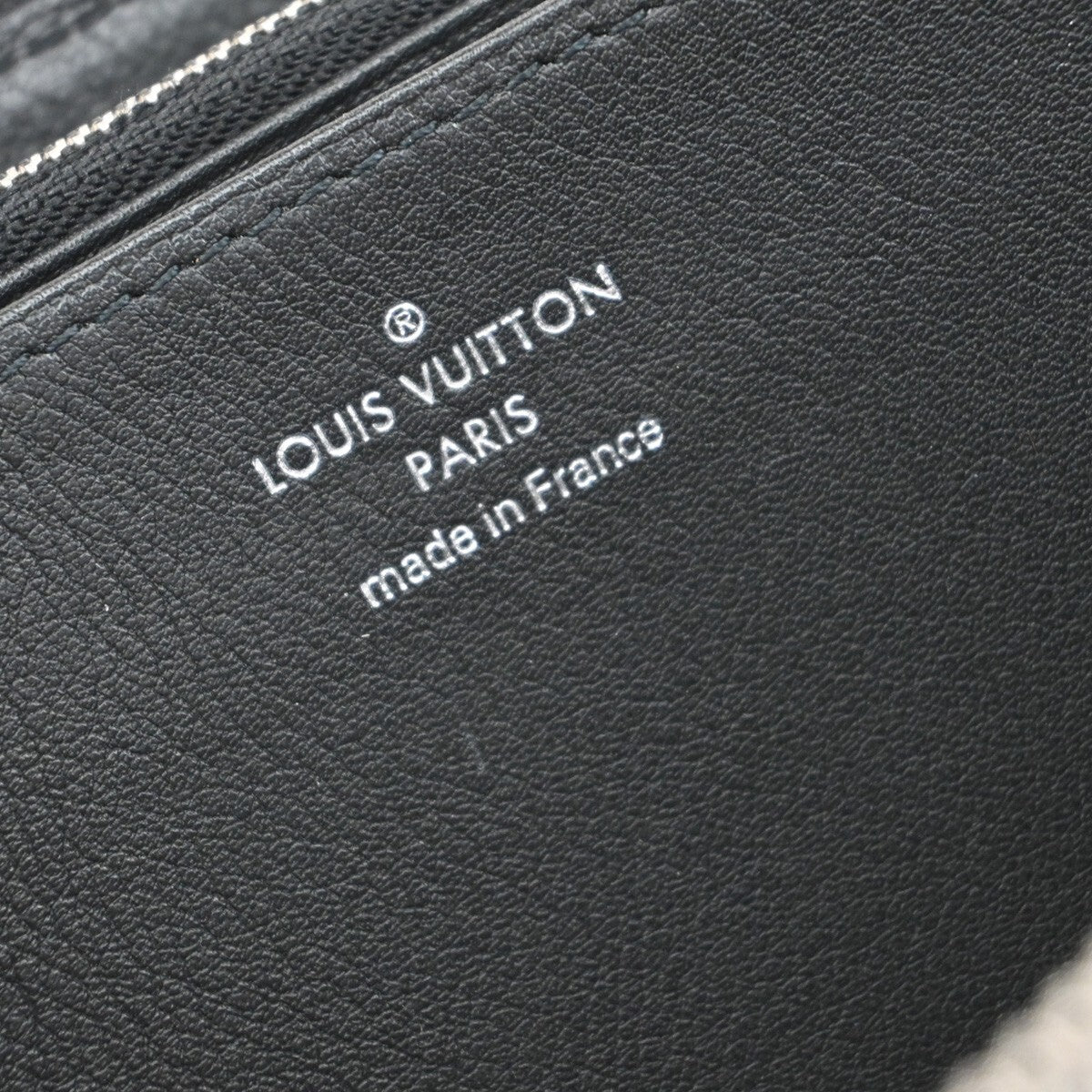 Louis Vuitton Portefeuille zippy, Black, Leather, wallet