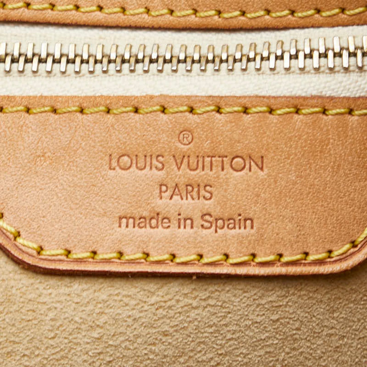 Louis Vuitton Hampstead, White, Canvas, tote