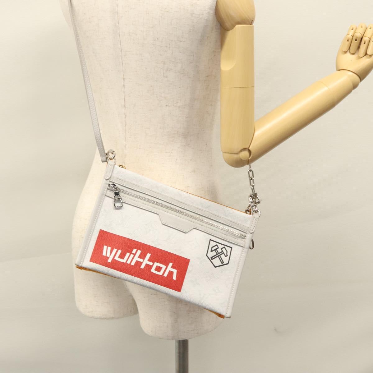 Louis Vuitton Flat messenger, Grey, Canvas, shoulder